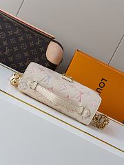 LV Pochette Métis East West Bag in Gray Monogram Empreinte Leather size 21.5 x 13.5 x 6 - 6