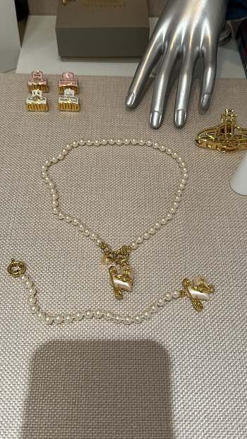 Vivienne Westwood Pearl Chain Orietta Pearl Necklace Bracelet Gold