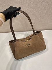 Prada Darling medium suede Cocoa Brown Shoulder Bag size 28x18x11 cm - 3