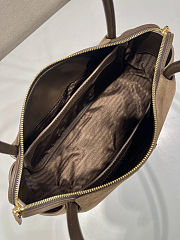 Prada Darling medium suede Cocoa Brown Shoulder Bag size 28x18x11 cm - 2