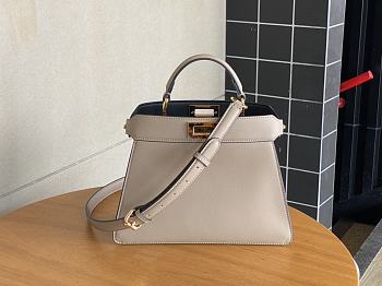 Fendi Peekaboo ISeeU Petit Cuir Beige size 27x9.5x21cm