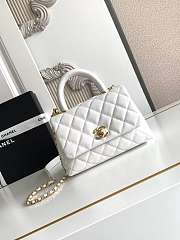  Chanel Caviar Quilted Coco Flap White size 19x13x9cm - 1