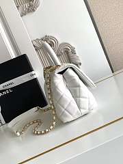  Chanel Caviar Quilted Coco Flap White size 19x13x9cm - 6