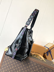 LV x TM CarryAll Vibe MM size 30x15x39 cm - 4