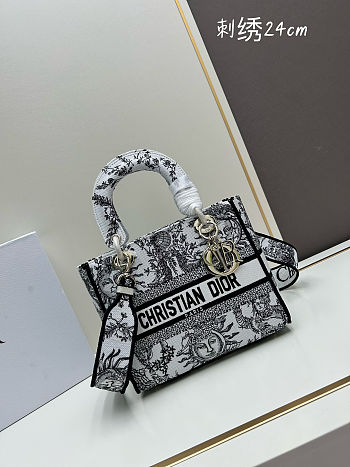 Dior Lady D-Lite Medium Bag Black Light gold size 24x20x11cm