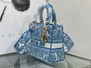 Christian Dior Toile de Jouy Lady D-Lite Bag Embroidered Canvas Cornflower Blue - 4