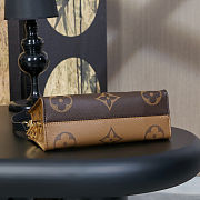 LV OnTheGo East West Chain Monogram Reverse Brown M14236 size 25cx13x10 cm - 6