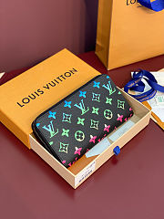 LV Zippy Black Multi Gardient Waltte M13908 size 19.5x10.5x2.5cm - 1