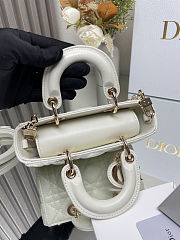 Christian Dior Medium Lady D-Joy Bag White in Chain Size 16x5.5x10cm - 3
