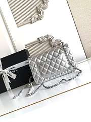 Chanel Small CC Crush Flap Bag Silver Metallic Caviar Silver Hardware - 4