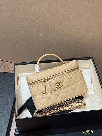 Chanel Caviar Vanity Case in Beige with Gold Hardware Size 20x12cm