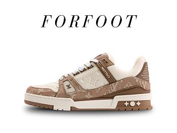 LV Trainer Sneaker Brown 1AJAGU
