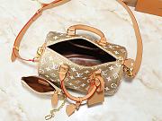 LV Speedy P9 Bandoulière 30 Gold Kinsugi Size 25 x 15 x 15cm  - 4