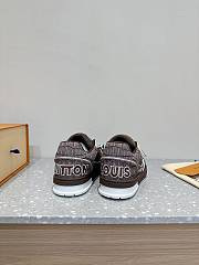 Louis Vuitton trainer sneakers mocha crocodile print - 4