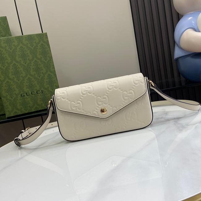 Gucci Bag Super Mini Shoulder Bag 21 In White Embossed Calfskin - 1