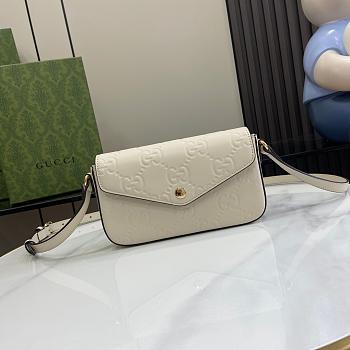 Gucci Bag Super Mini Shoulder Bag 21 In White Embossed Calfskin