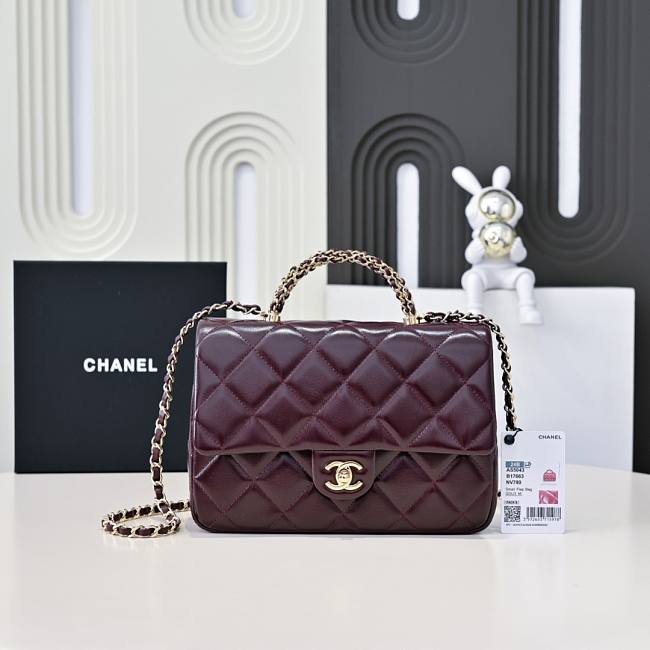 Chanel flap bag in burgundy with handle and chain Size 14x19x8.5cm - 1