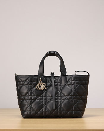 Dior Medium Toujours Bag Black Macrocannage Calfskin Size 28.5x21.5x17cm