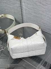 Small Dior Voyage Bag Latte Flat Macrocannage Grained Calfskin Size 23x15x9.5cm - 4