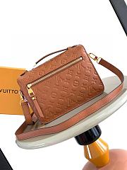 LV Pochette Métis Monogram Empreinte Leather M12711 Size 25x19x 7.0cm - 2