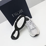 DIOR Unisex CD Shoes B30 Low-Top Sneaker Gray Mesh and White Technical Fabric - 6
