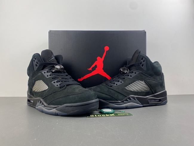 Air Jordan 5 “Black Cat” (2026) FZ2239-001 - 1