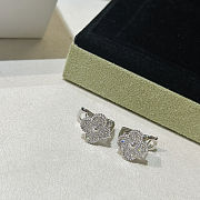 Van Cleef & Arpels' classic diamond, dot and clover - 6