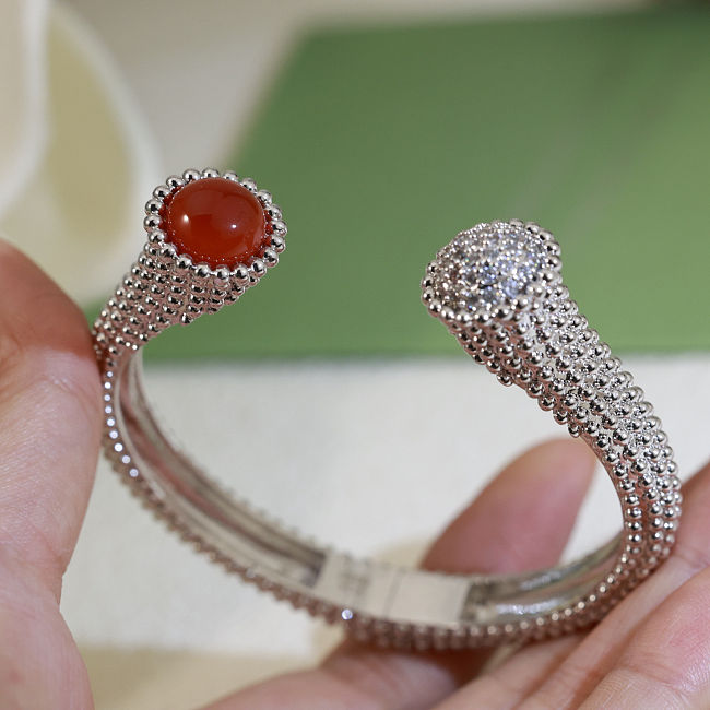 VCA Perlée couleurs bracelet medium model 18K Silver Carnelian Diamond - 1