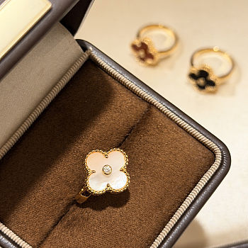 Van Cleef & Arpels Alhambra Diamond Ring Yellow gold 