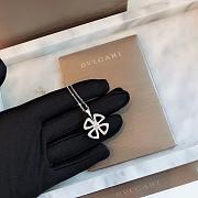 BULGARI White gold Fiorever Necklace with 0.6 ct Diamonds - 5