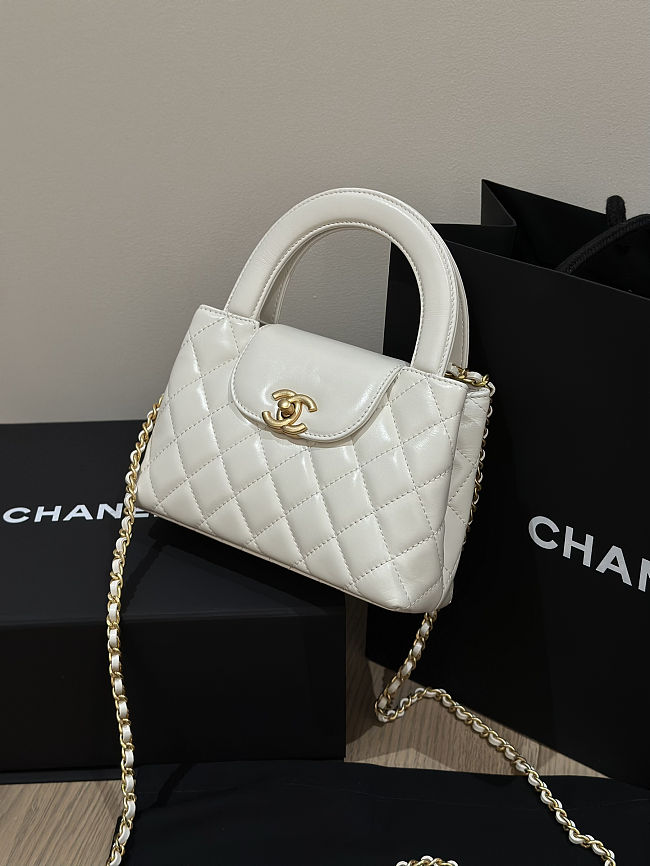Chanel Kelly Nano White Calfskin Size 13 x 19 x 7cm - 1