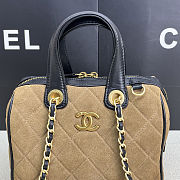 Chanel Vintage Bowling Bag Beige Size 17x21x13cm - 2