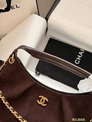  Chanel Maxi Hobo Bag in coffee brown suede calfskin and lambskin with gold-tone - 6