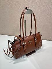 Prada Brown Medium Bonnie Tote Bag in Leather Size 32x17.5x10.5cm - 5