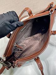 Prada Brown Medium Bonnie Tote Bag in Leather Size 32x17.5x10.5cm - 4