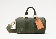 LV Keepall Bandoulière 25 Monogram Green M26930 Size 25 x 15 x 11 cm - 1
