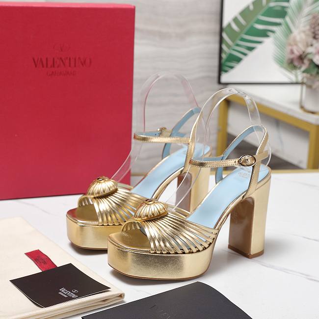 VALENTINO GARAVANI Embellished metallic leather platform Gold sandals  - 1