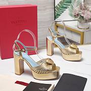 VALENTINO GARAVANI Embellished metallic leather platform Gold sandals  - 5