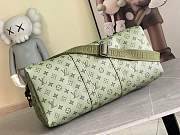 LV Keepall Bandouliere 55 Khaki Green/Vermillion Red Size 45x27x20cm - 2