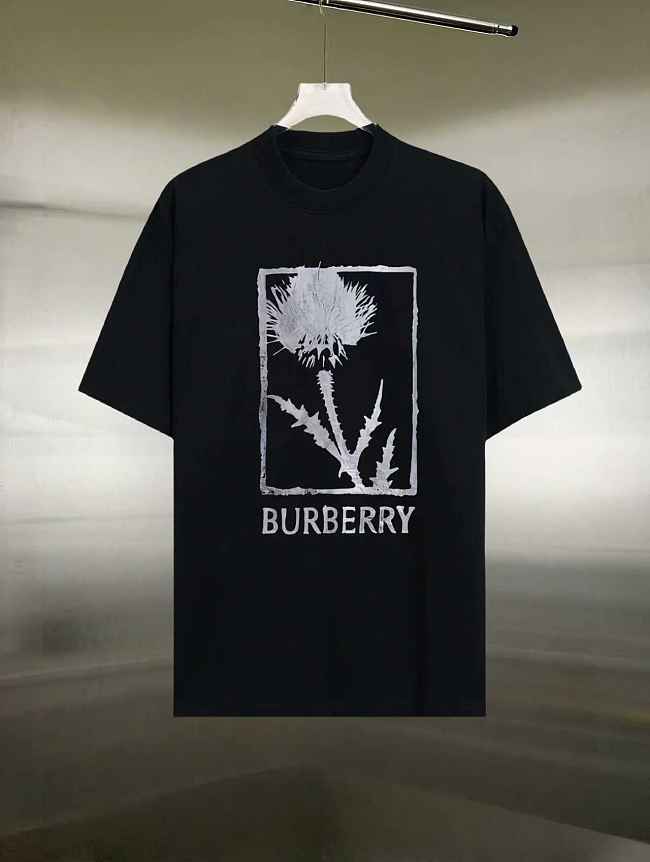 Burberry Black Cotton Thistle T-Shirt - 1