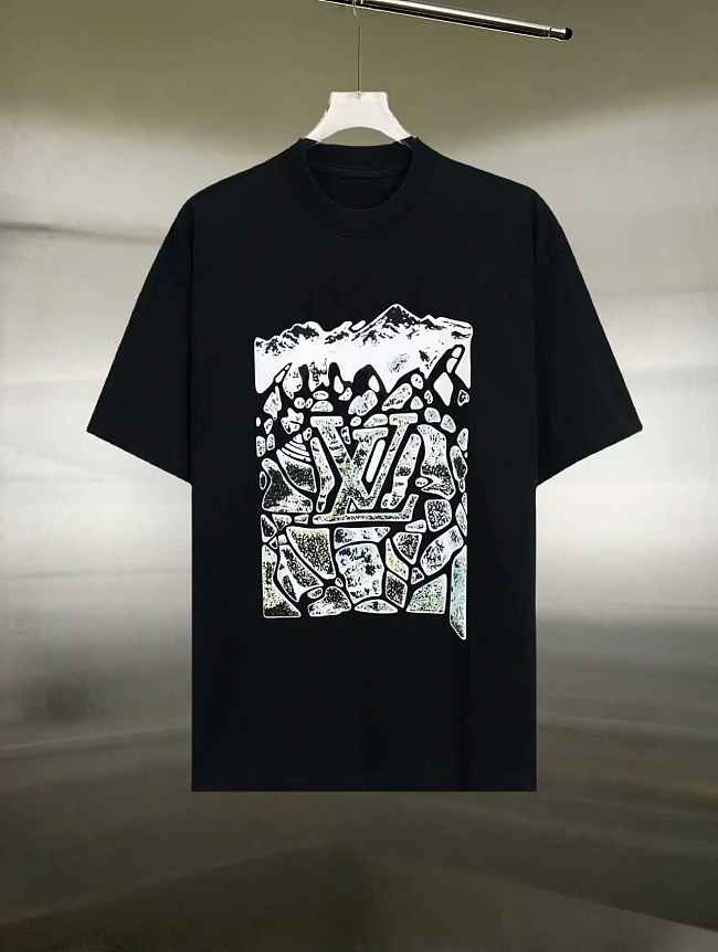 LOUIS VUITTON Short-Sleeve T-Shirt Black - 1