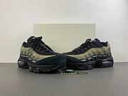 Nike Air Max 95 SP Undefeated Geo La Brea Medium Olive IB4523-200 - 1