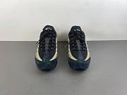Nike Air Max 95 SP Undefeated Geo La Brea Medium Olive IB4523-200 - 4