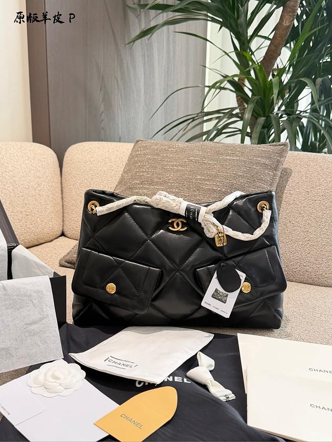 CHANEL 2025/2026 - Chanel Shopping Bag Shiny lambskin & gold-tone metal Black - 1