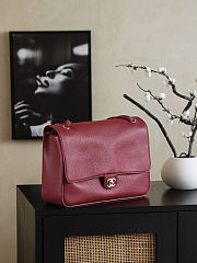 CHANEL 2026 - Chanel Maxi Flapbag Grained Calfskin & Gold Metal Dark Burgundy - 2