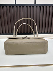 CHANEL 2026 - Chanel Maxi Flapbag Grained Calfskin & Silver Metal Taupe Beige - 6