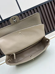 CHANEL 2026 - Chanel Maxi Flapbag Grained Calfskin & Silver Metal Taupe Beige - 5