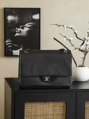 CHANEL 2026 - Maxi flapbag Grained calfskin & gold-tone metal Black - 5