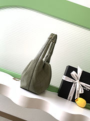 CHANEL 2026 - Chanel 26C Hobo Bag Calfskin & gold-tone metal Moss Green - 5