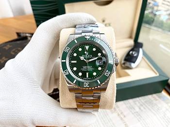 Rolex Submariner Date 40 Hulk M116610LV-0002 116610LV-0002 Oystersteel Green Dial